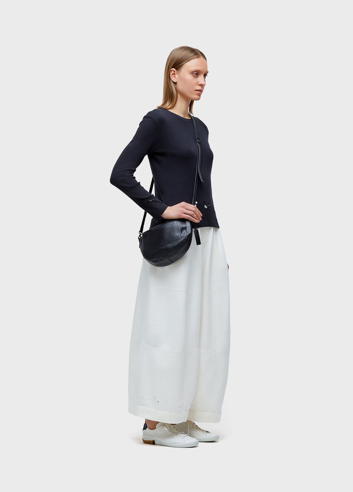 FRAYED PANTS
