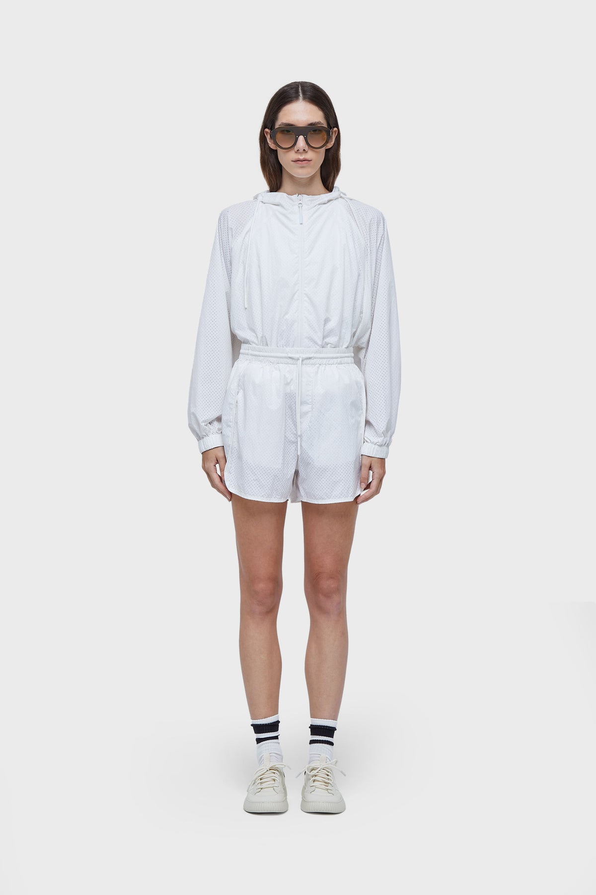 SHORT SUPERLIGHT MICRO-PERFORATED