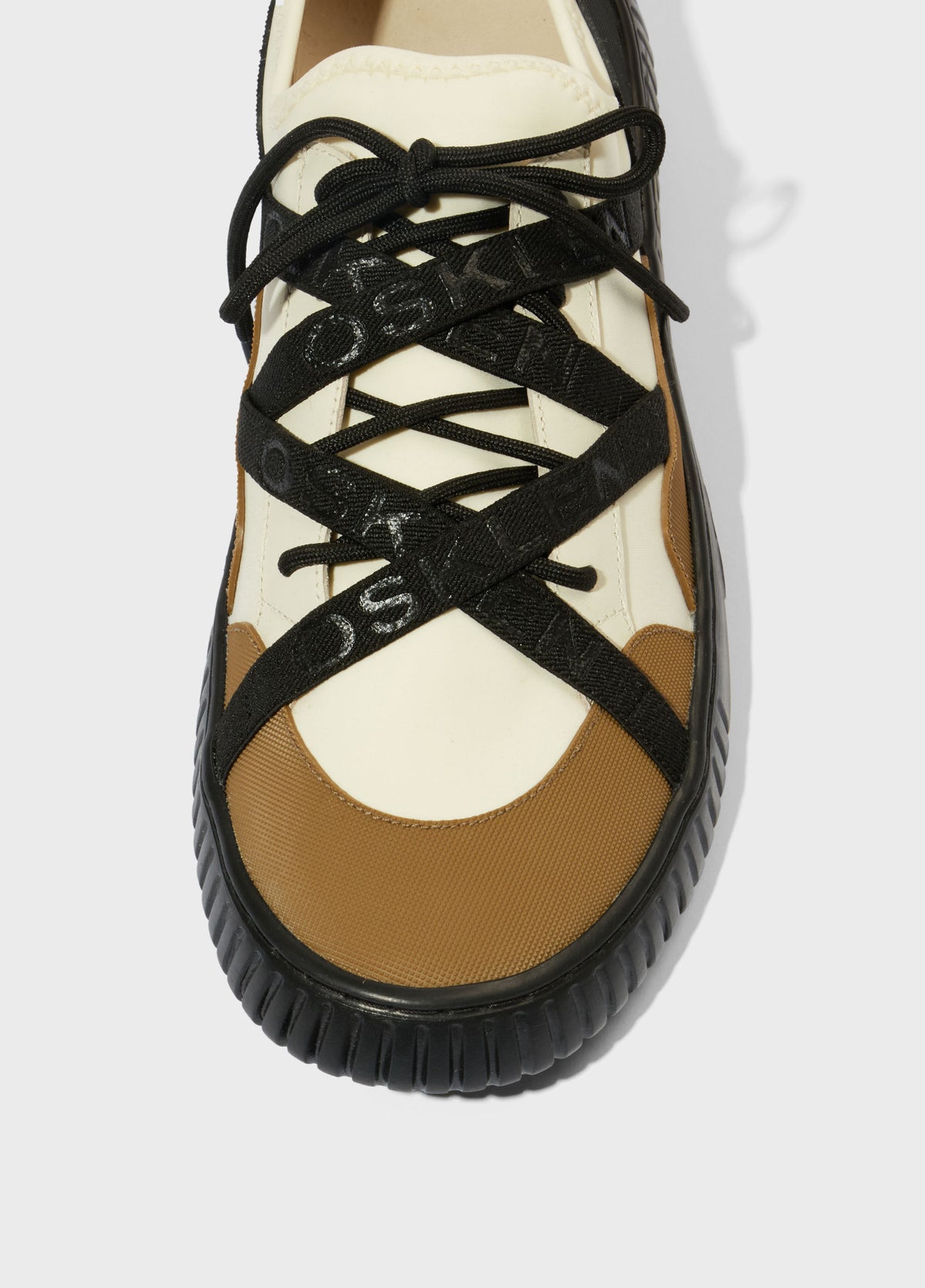 ARPX OVERLAP BLACK SOLE SNEAKERS M