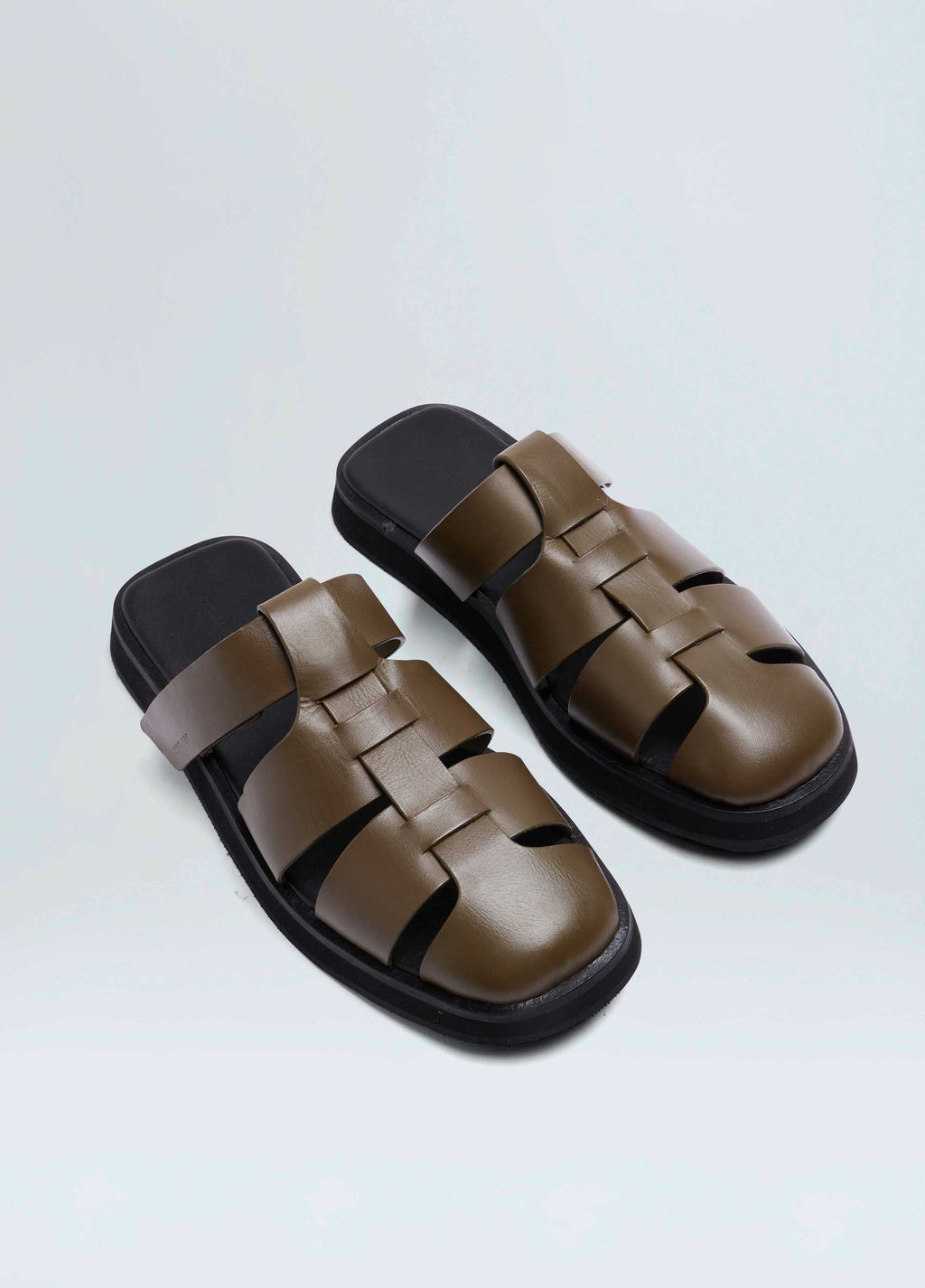 RESORT LEATHER MULE