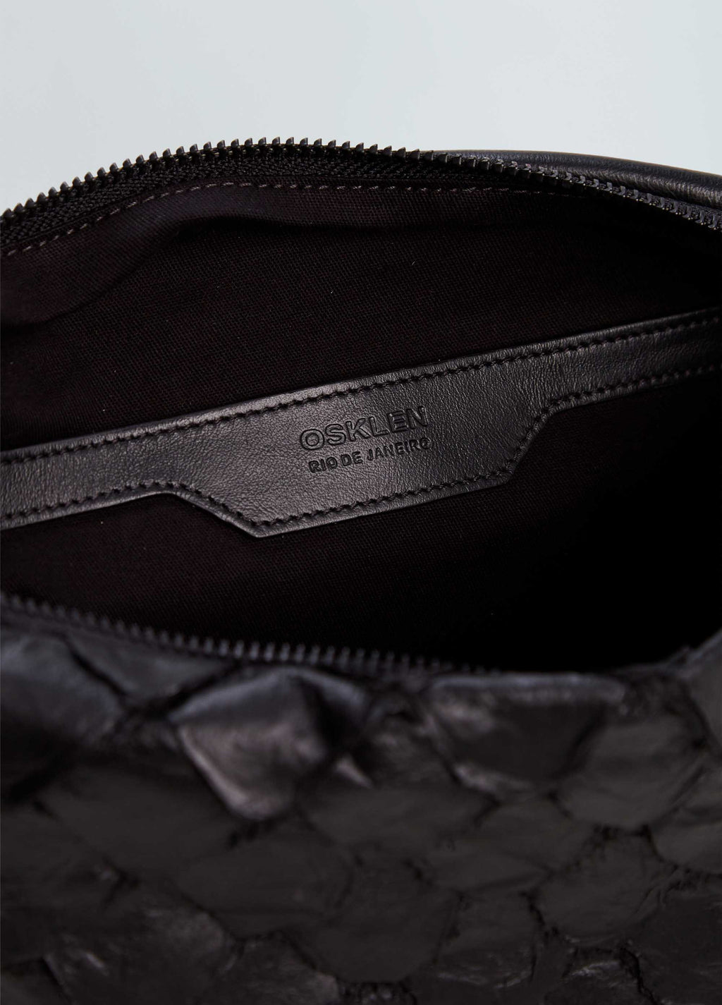 PIRARUCU FLAT WAIST BAG