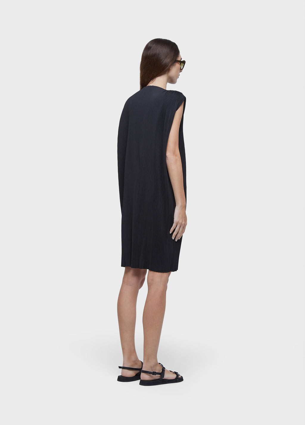 SHORT PLEATED DRESS