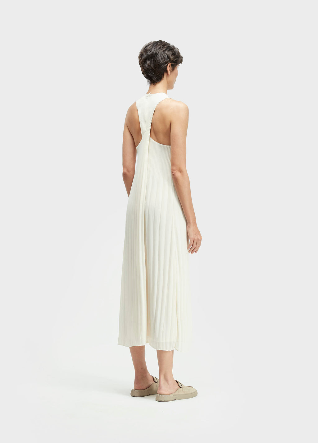 VESTIDO ACINTURADO TORCIDO PLISSADO