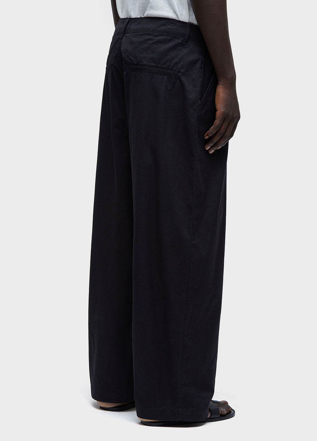 TAILORED FOLD PAPER TROUSERS