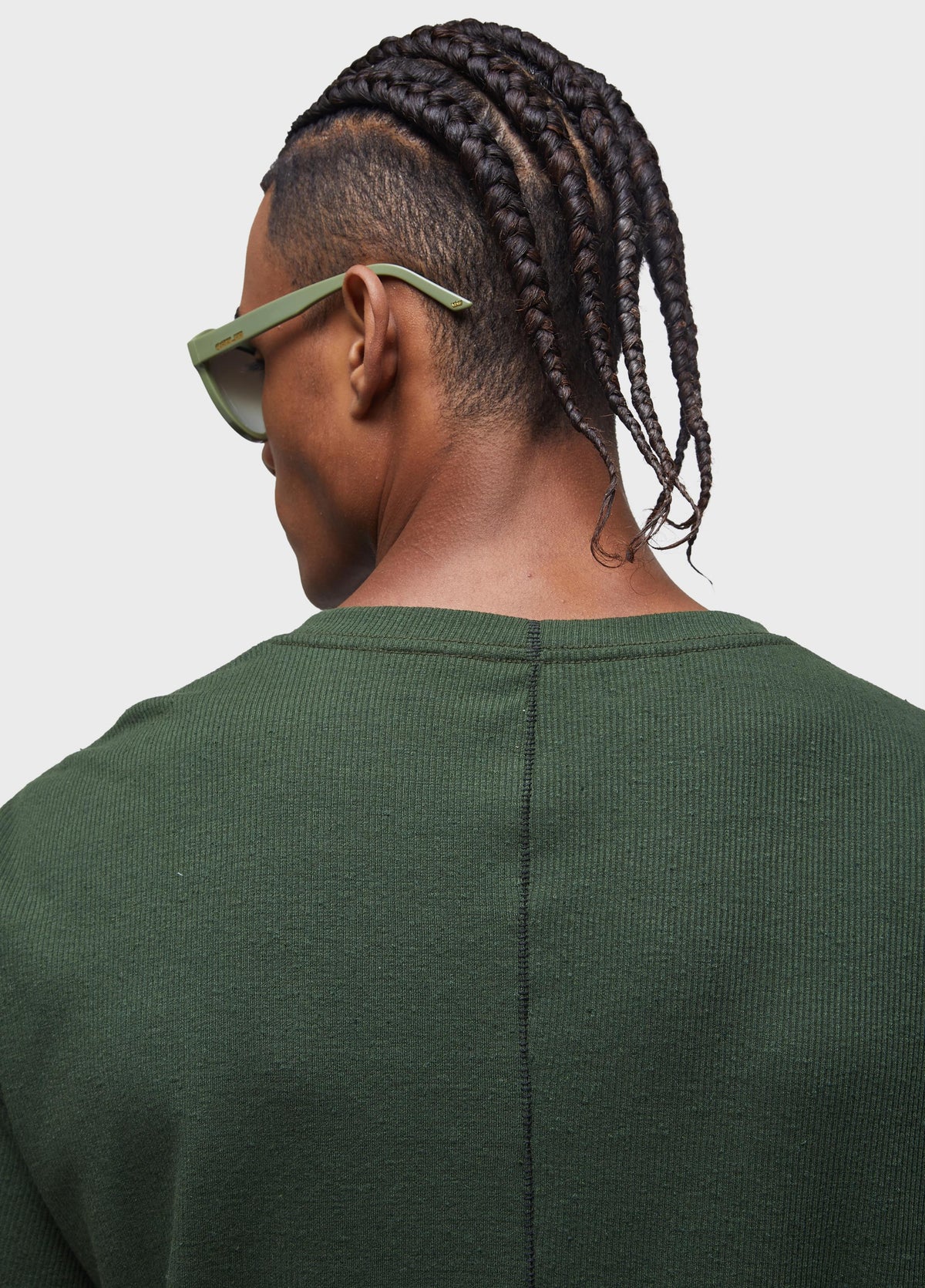 LIGHT RIBBED SHORT-SLEEVED T-SHIRT