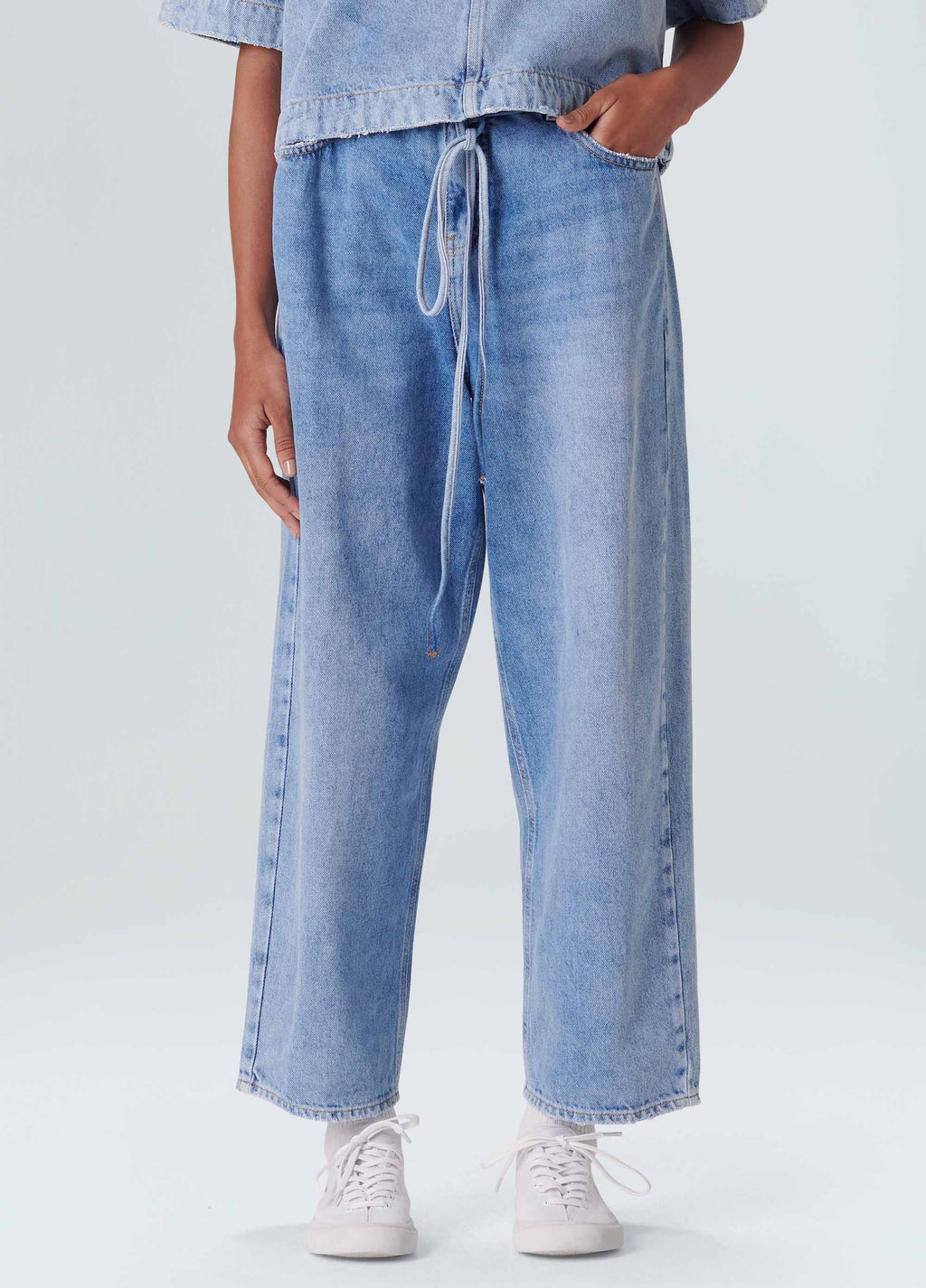 OVERSIZED DENIM JEANS