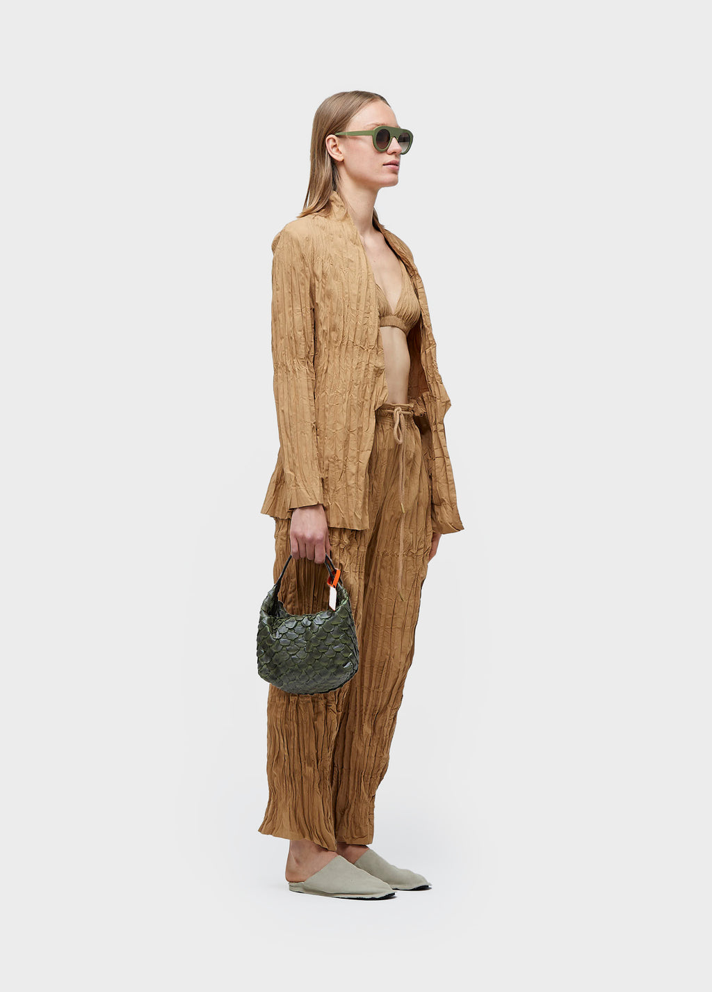 WRINKLED TRICOLINE CUTOUT TROUSERS