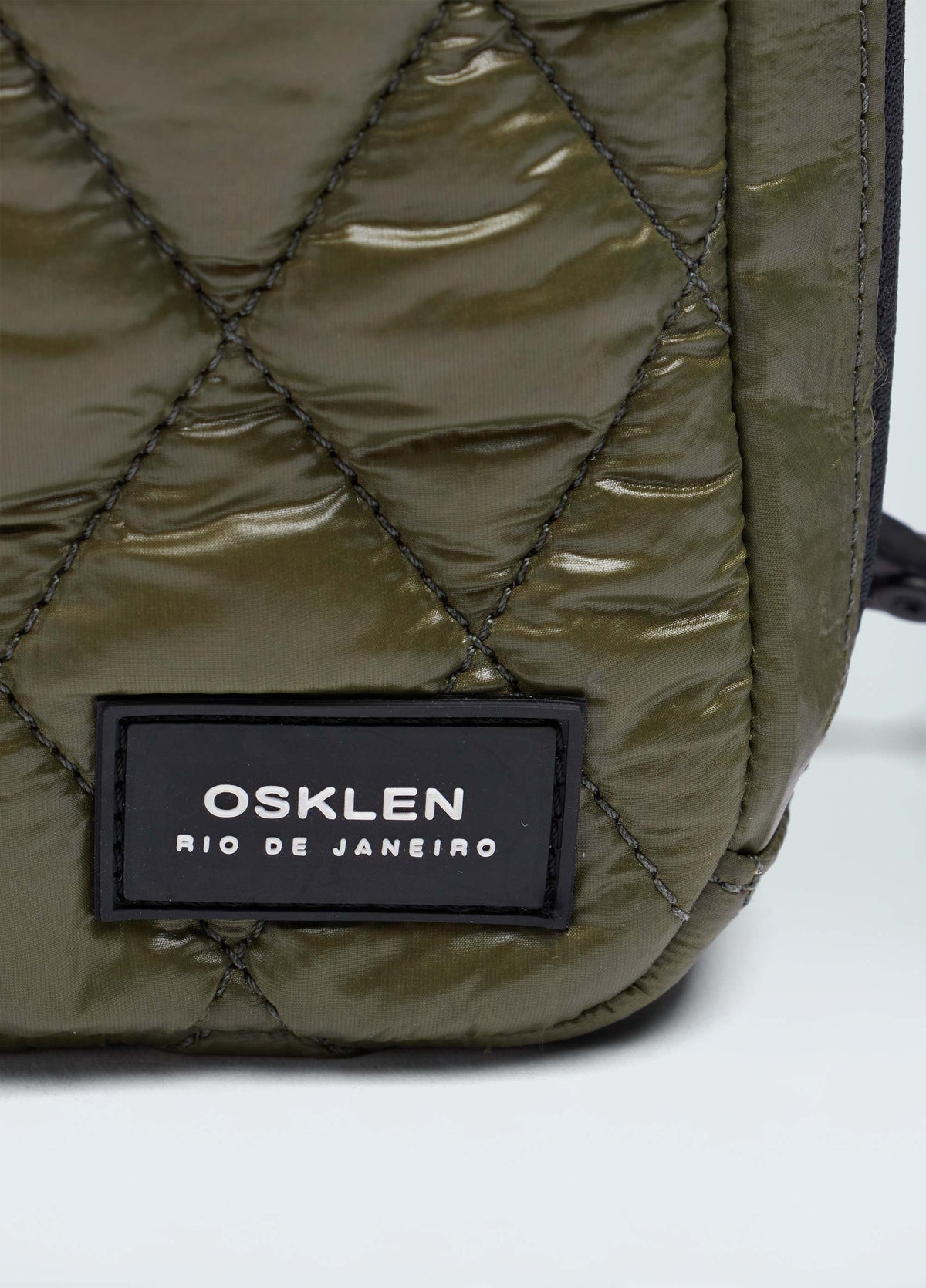 QUILTED PHONE BAG