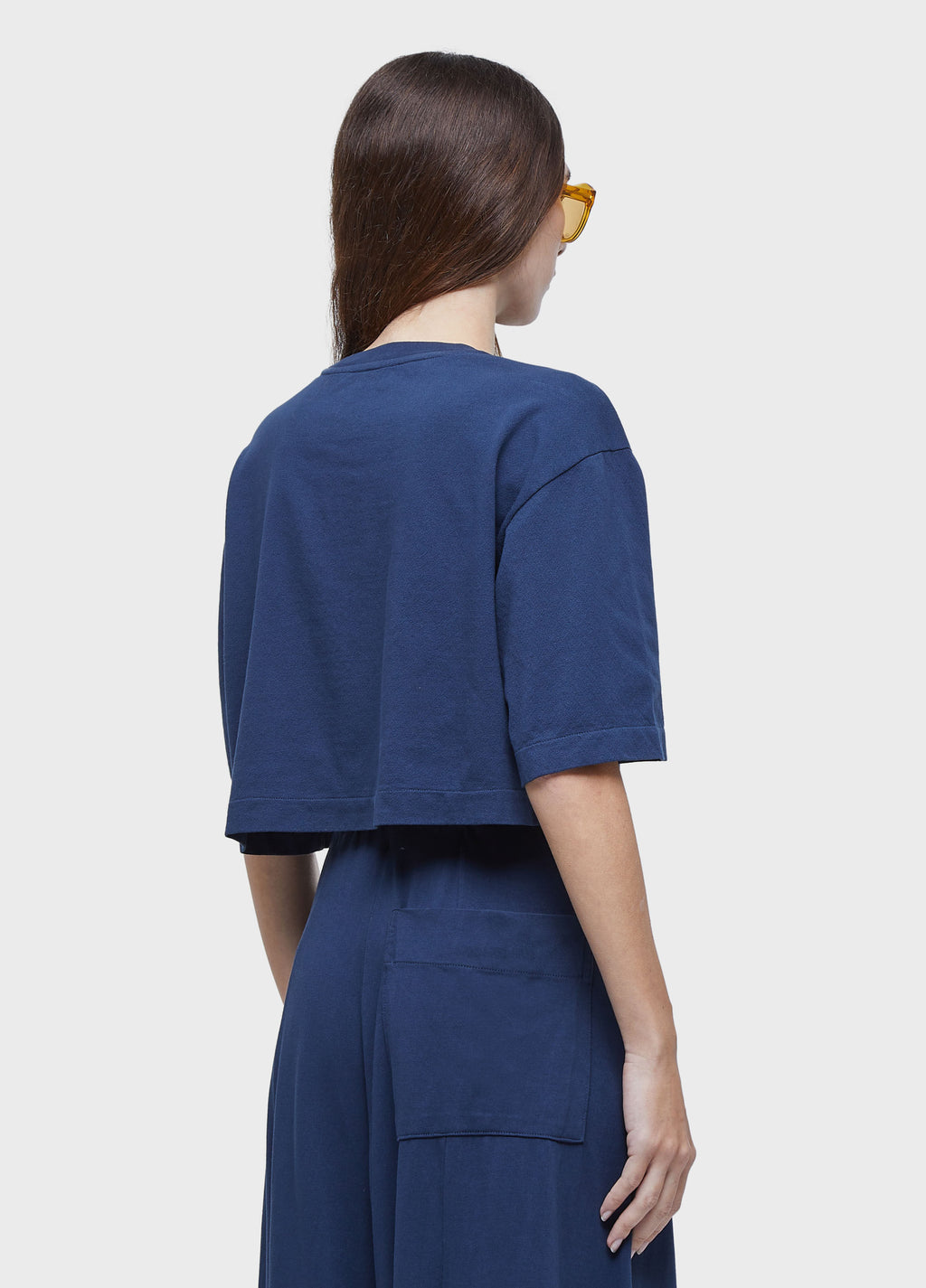 NAVY OVER T-SHIRT