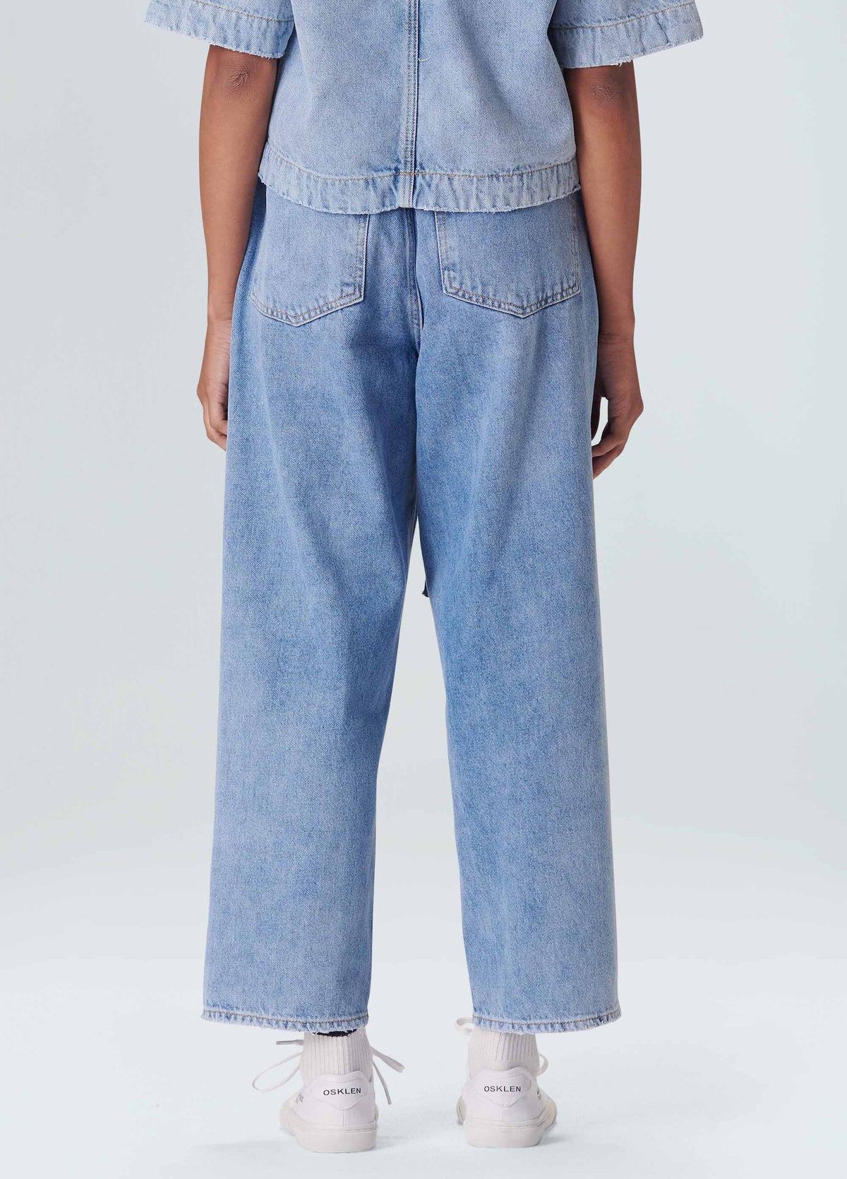 OVERSIZED DENIM JEANS