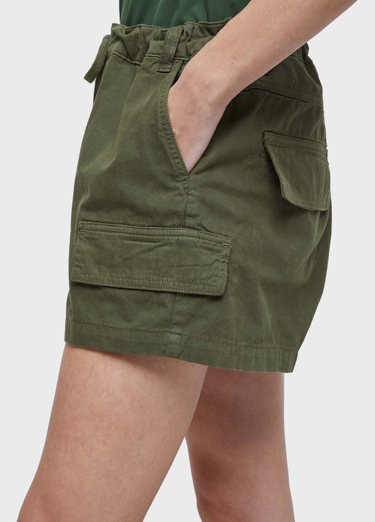 LIGHT POCKET SHORTS