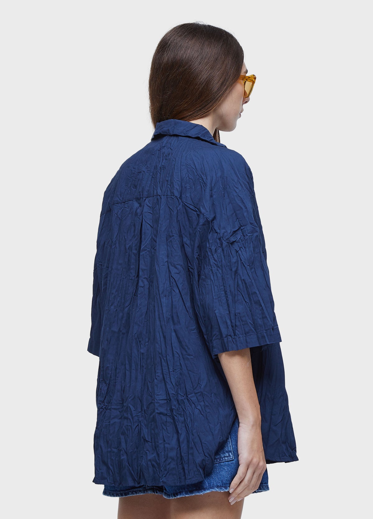 OVER WRINKLED SHIRT