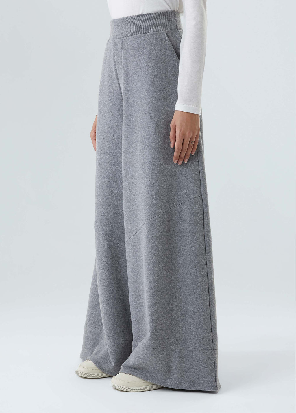 WOMEN'S HEATHER GREY FLEECE JOGGERS