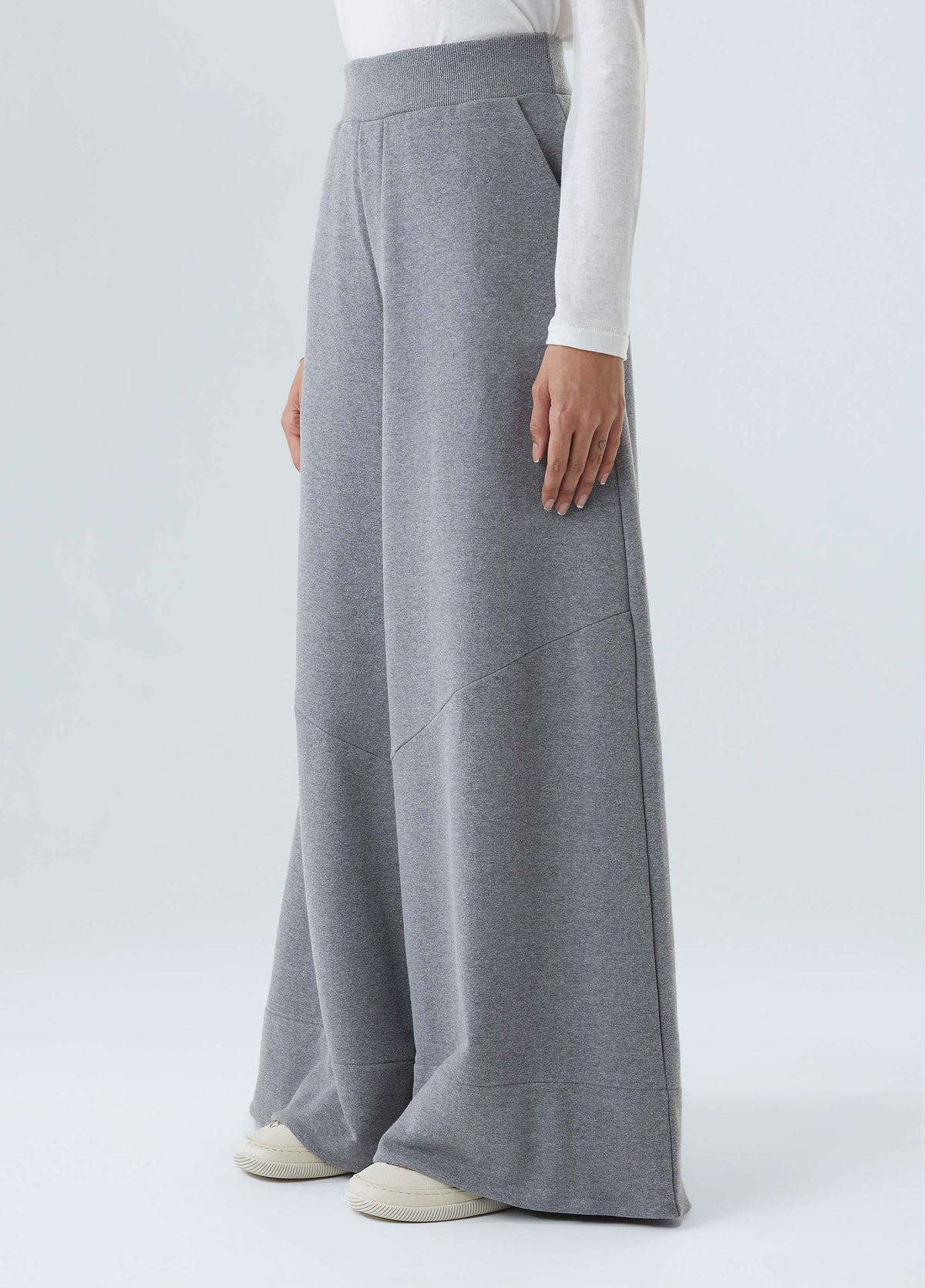 WOMEN'S HEATHER GREY FLEECE JOGGERS