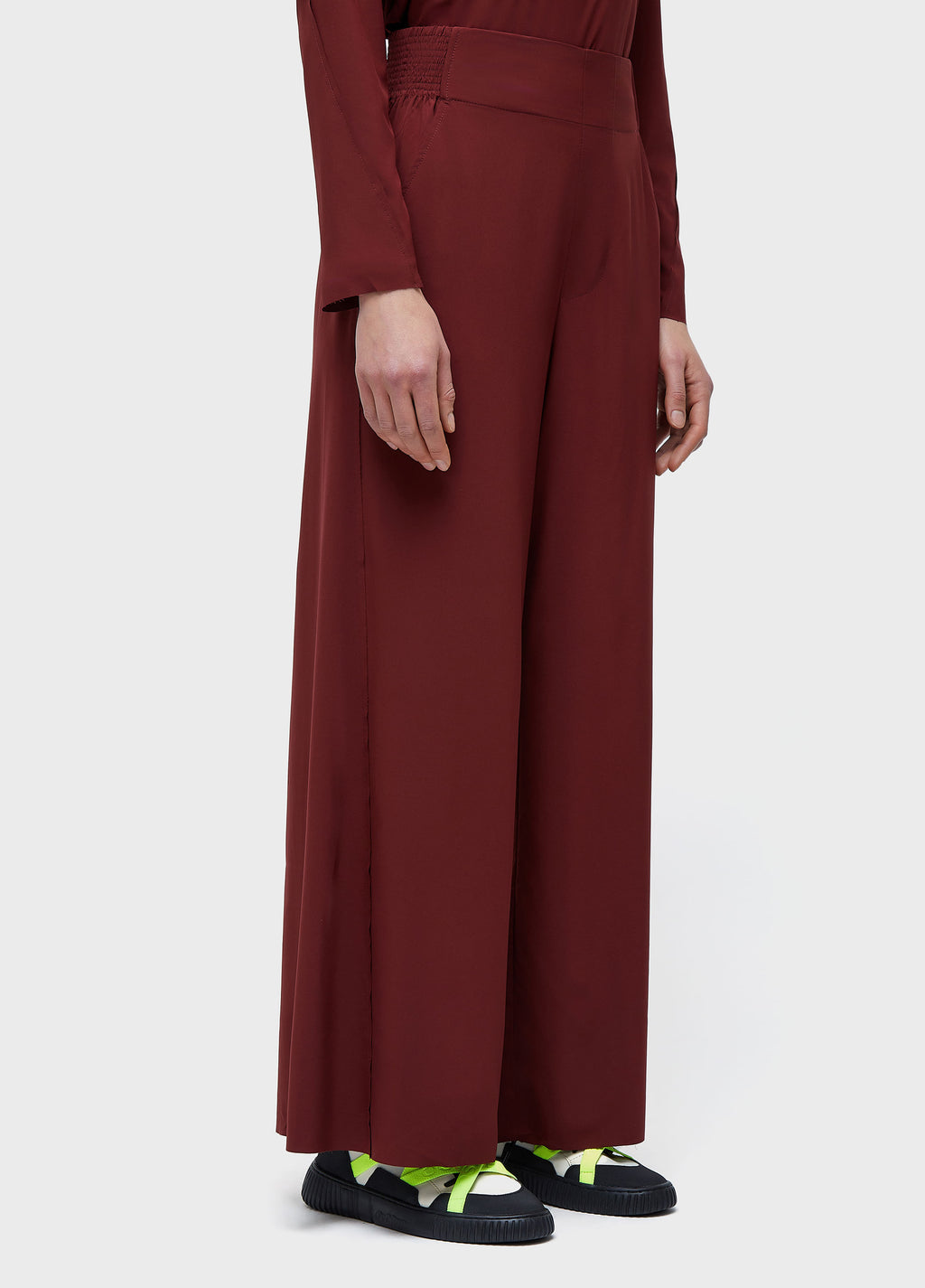 SUPERLIGHT STRAIGHT PANTS