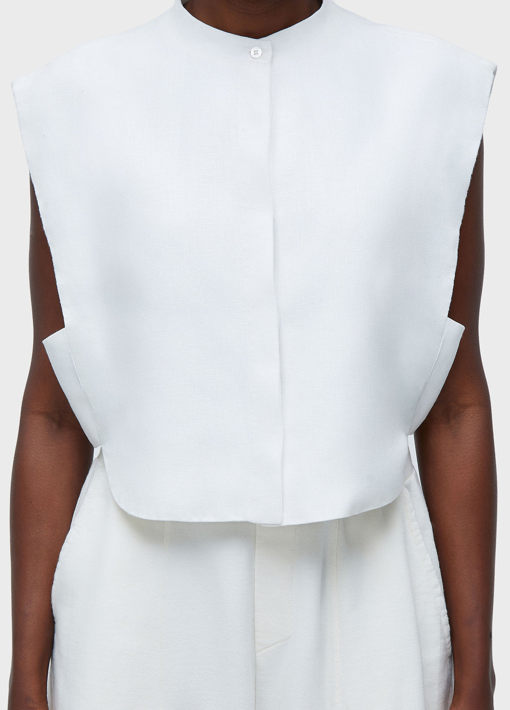SLEEVELESS LINEN TUXEDO BLOUSE