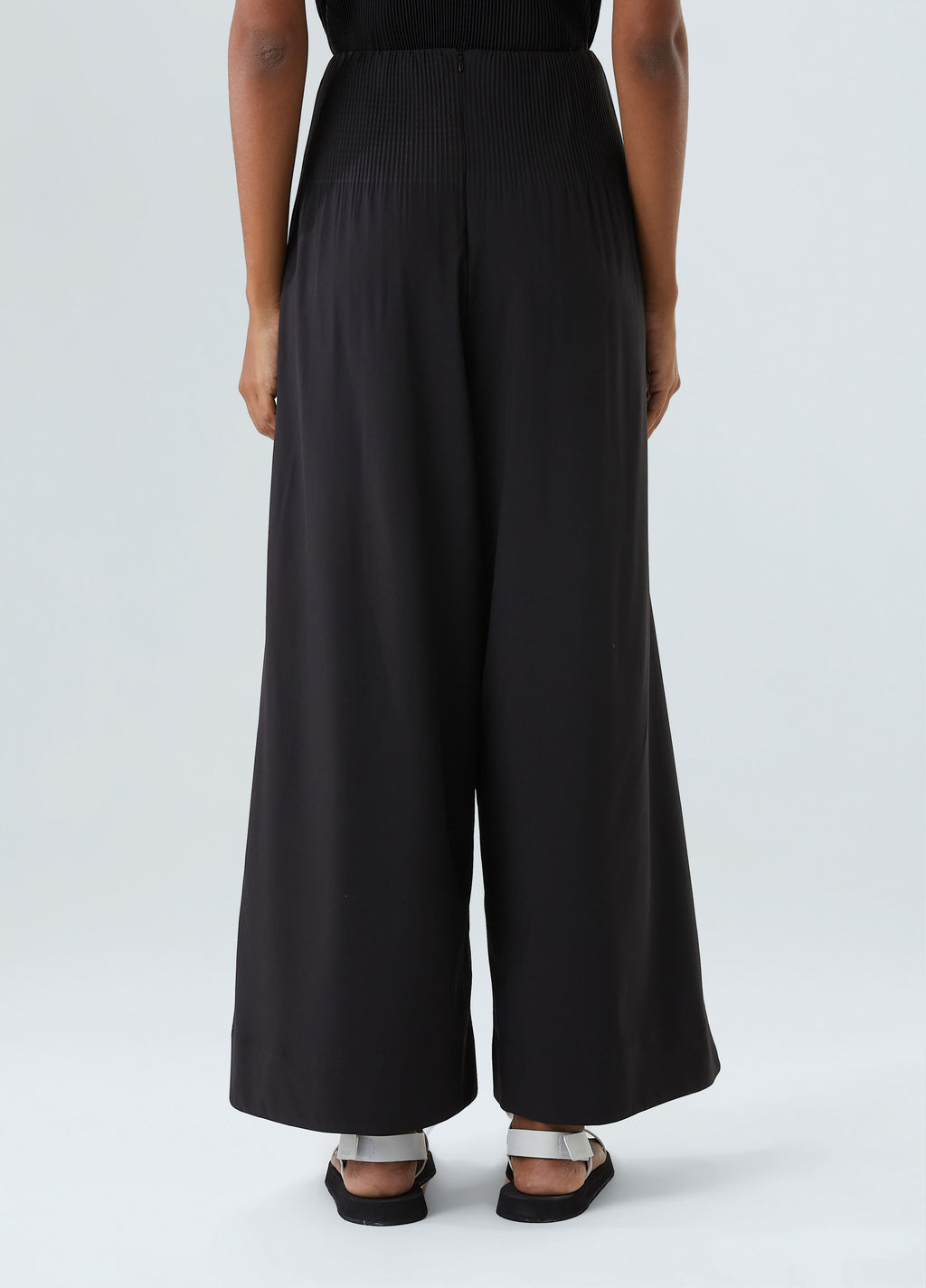 PLEATED TROUSERS