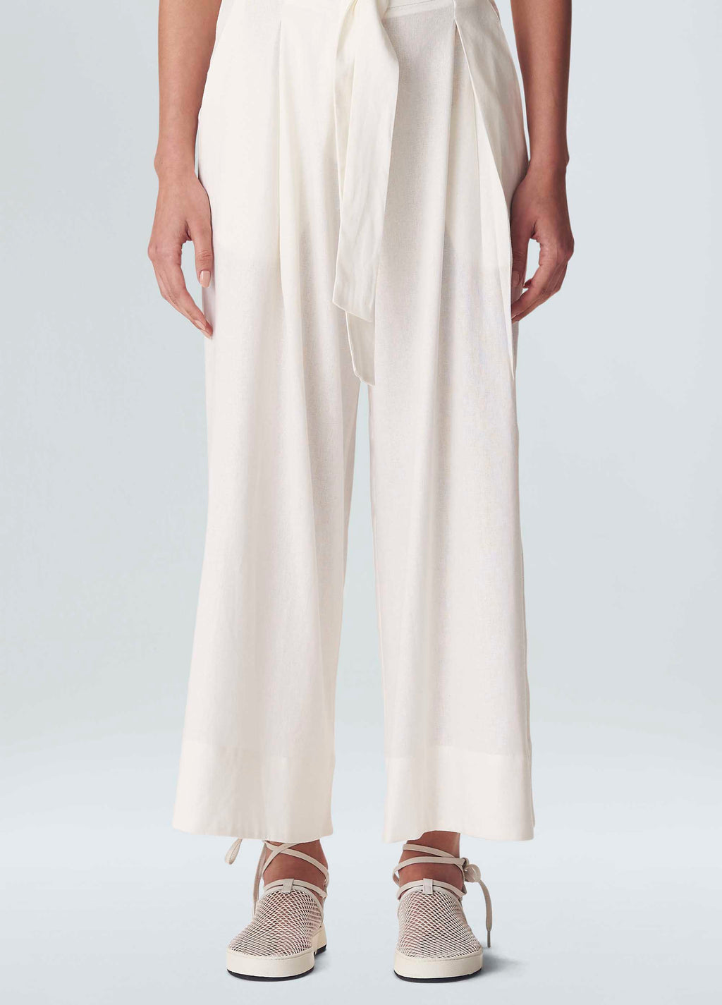 PLEATED LINEN TROUSERS