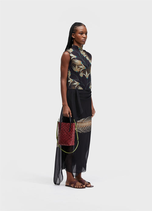 FLORAL TEXTURED PLEATED SLEEVELESS BLOUSE