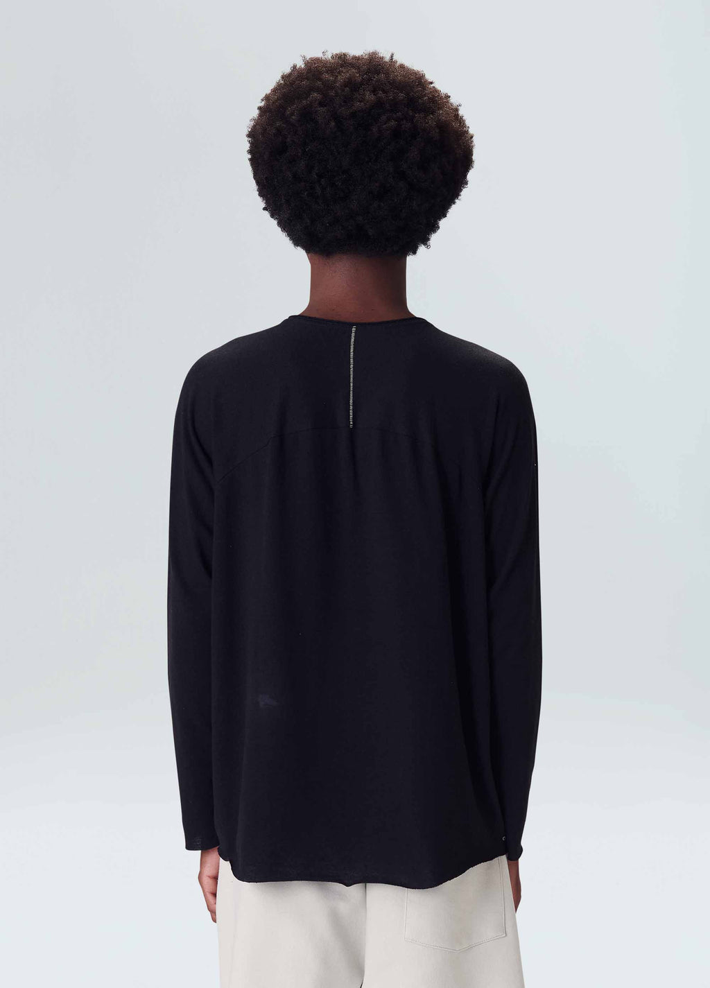 YOGUE CUTOUT LONG-SLEEVED T-SHIRT