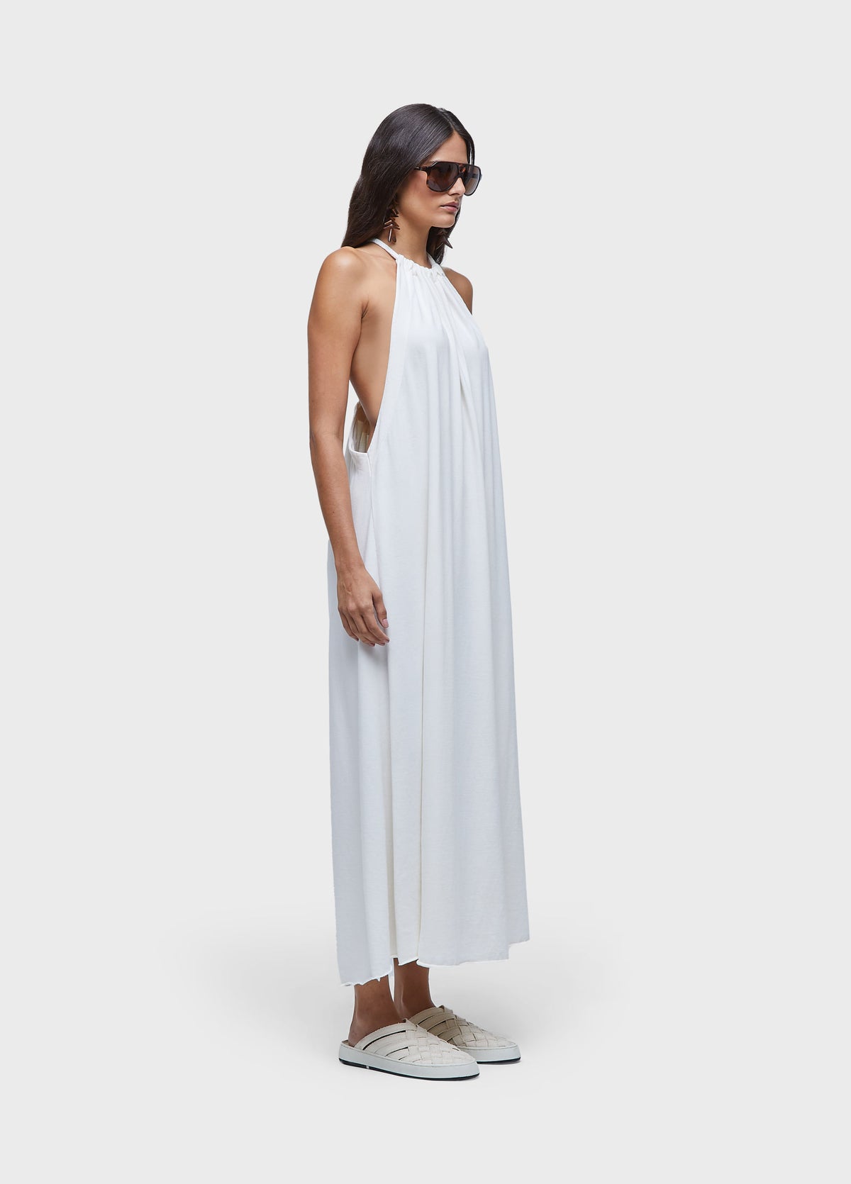 NAKED-BACK DRESS