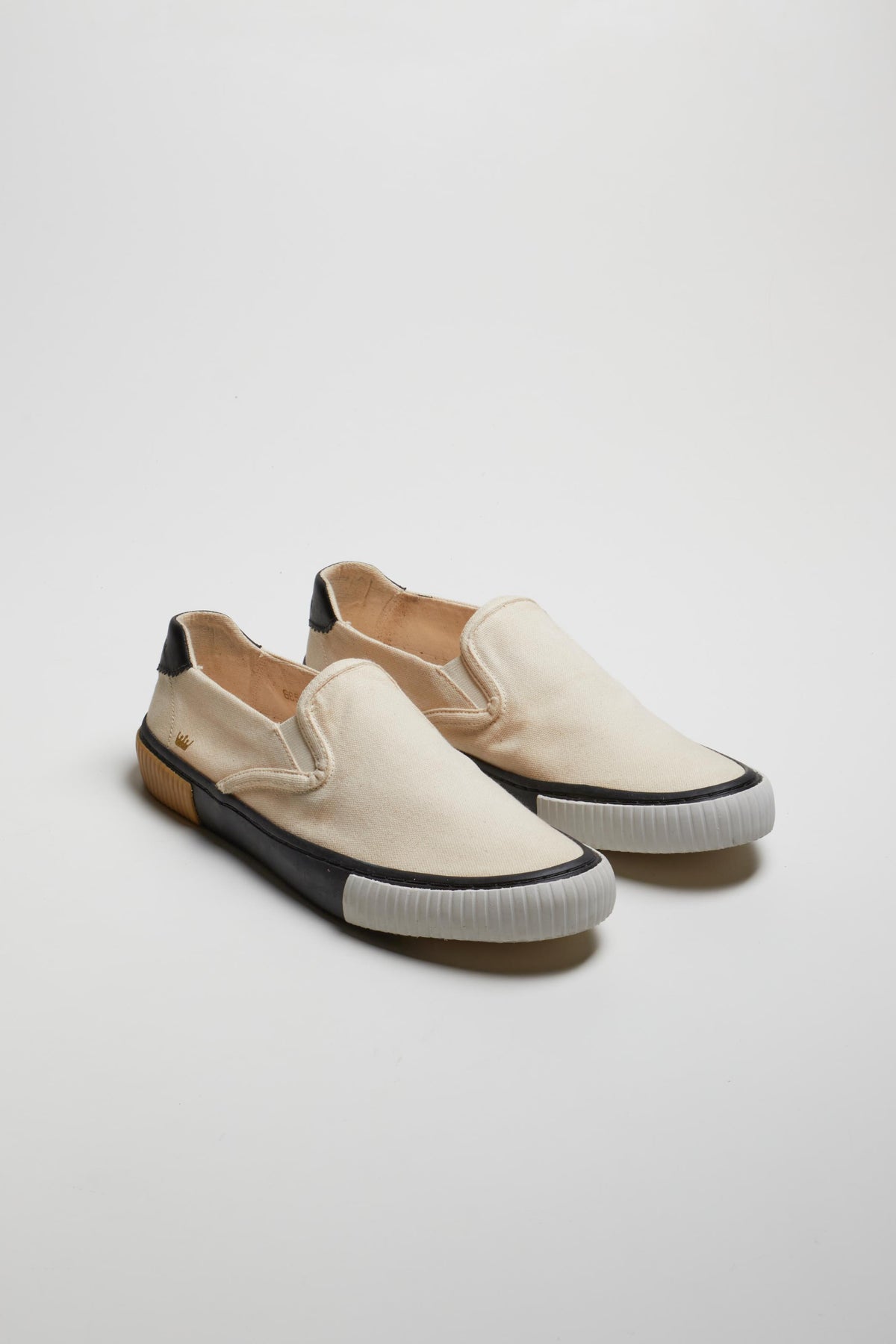 MEN'S CANVAS SLIP-ON TRIPLE SOLE SNEAKER