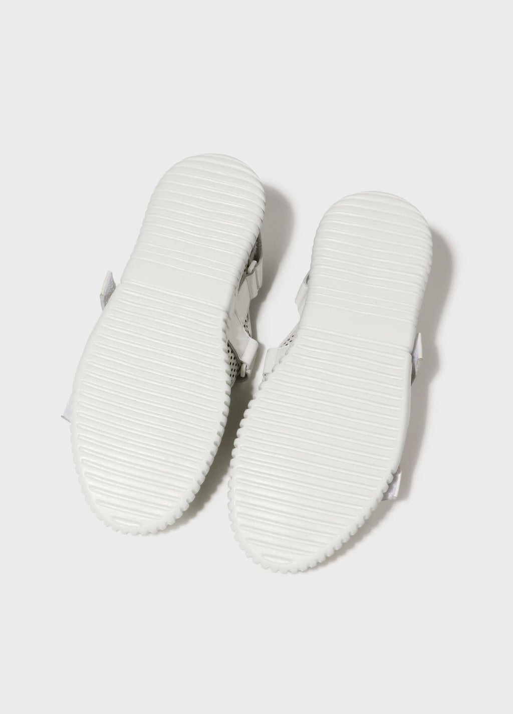 ARPX BALANCE PERFORATED SNEAKERS